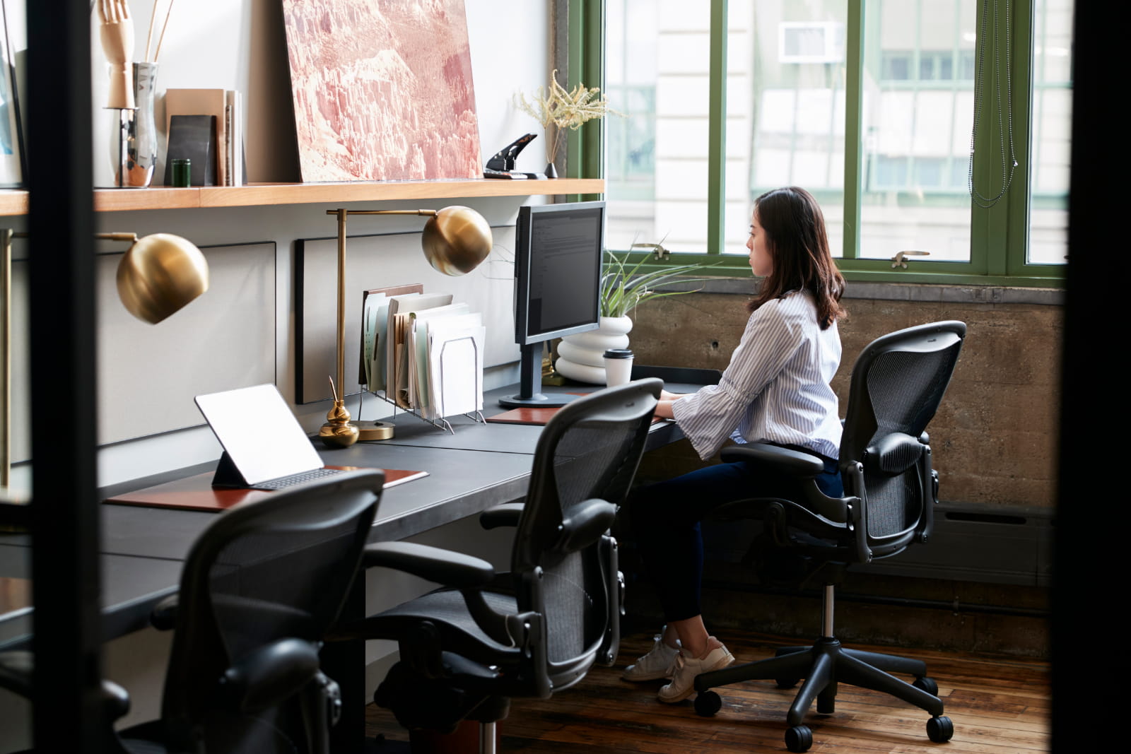 ergonomic office interiors